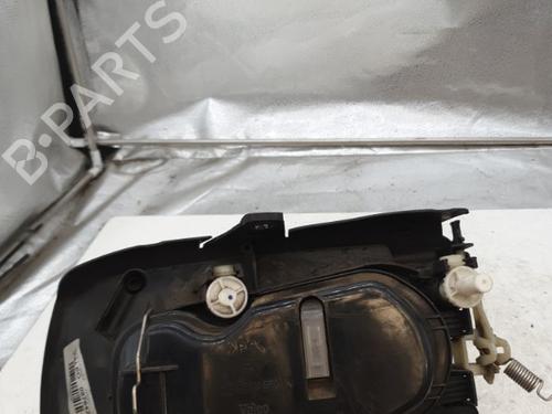 Right headlight VW POLO (6N2) 1.4 TDI | BP22866622C29 