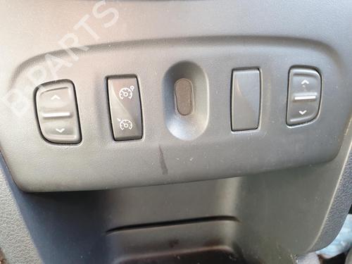 Used Left front window switch DACIA LOGAN MCV II 1.5 dCi (75 hp) 25917564