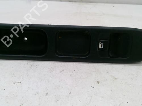 Used Right front window switch Right front window switch PEUGEOT 307 (3A/C) 1.4 (75 hp) 22876447 22876447