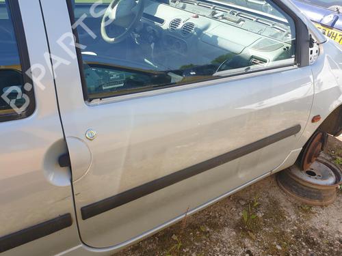 Used Right front door RENAULT TWINGO I (C06_) 1.2 (C066, C068) (58 hp) 26617913
