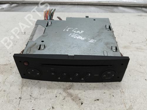 Used Radio RENAULT MEGANE II Estate (KM0/1_) 1.5 dCi (KM1F) (86 hp) 24485874
