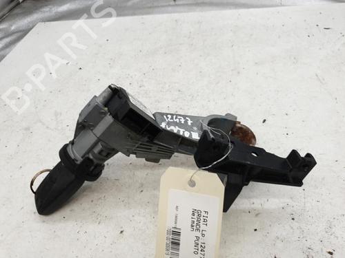 Used Ignition barrel Ignition barrel FIAT GRANDE PUNTO (199_) 1.4 T-Jet (199AXM1A, 199BXM1A, 199BXN1A) (120 hp) 25842778 25842778