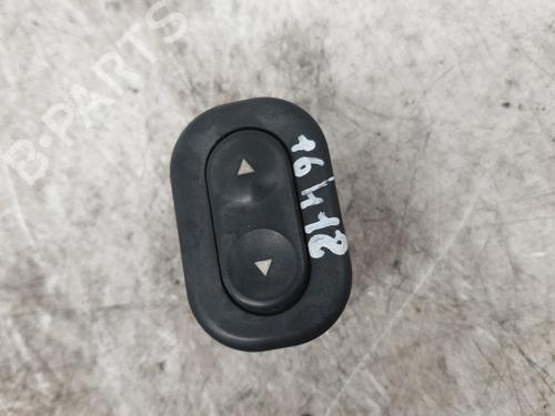 Used Right front window switch FIAT PUNTO Convertible (176_) 60 1.2 (176AR_, 176BR_) (60 hp) 25890520