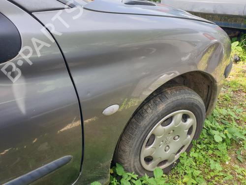 Used Right front fenders PEUGEOT 206 Hatchback (2A/C) 1.1 i (60 hp) 26040725