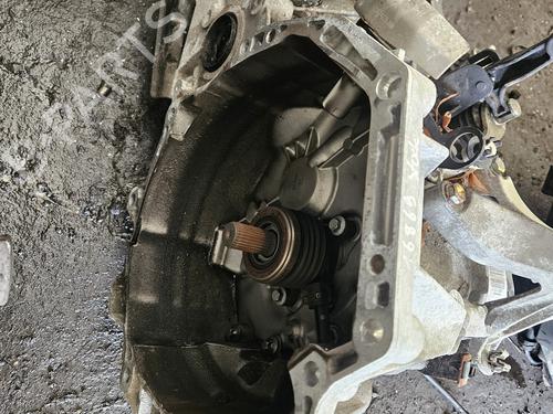 gearbox-dacia-sandero-ii-2012-27159179 main image