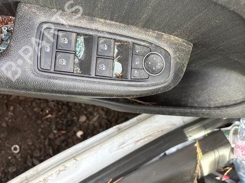 Left front window switch RENAULT ARKANA I (LCM_, LDN_) 1.6 E-TECH 145 (LDMU) | BP39216304I27 - Image 3