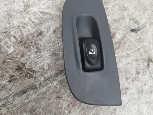 Used Right front window switch RENAULT MEGANE I Classic (LA0/1_) 1.9 dTi (LA1U) (80 hp) 23832247