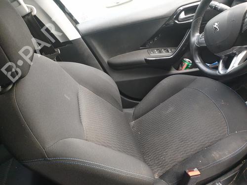 Left front seat PEUGEOT 208 I (CA_, CC_) 1.2 VTI 82 | BP30156068C15