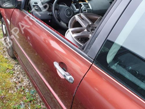 Used Left front door RENAULT MEGANE II (BM0/1_, CM0/1_) 2.0 dCi (BM1K, CM1K) (150 hp) 25049201