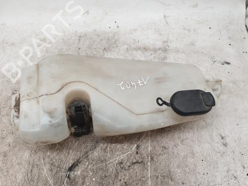 Used Windscreen washer tank DACIA SANDERO 1.5 dCi (68 hp) 26154623