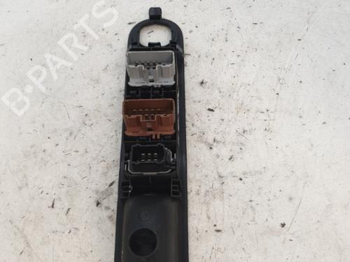 Used Left front window switch Left front window switch RENAULT ESPACE IV (JK0/1_) 2.0 dCi (JK01, JK02, JK1J, JK1K, JK1H) (150 hp) 22866804 22866804