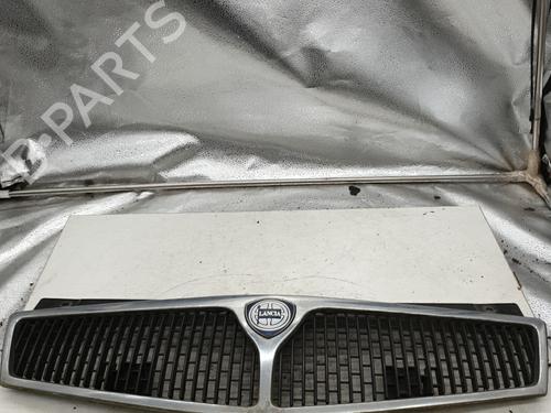 Used Grille LANCIA DELTA II (836_) 1.9 TD (836AM, 836AN) (90 hp) 25842970