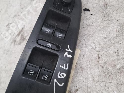 Used Left front window switch Left front window switch 39090418 39090418