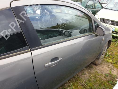 Used Right front door OPEL CORSA D (S07) 1.2 LPG (L08, L68) (75 hp) 25216261