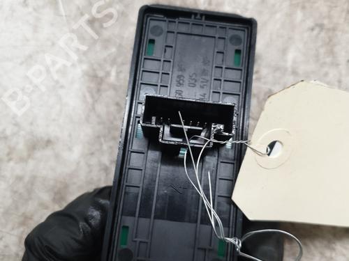 Left front window switch SEAT ATECA (KH7, KHP) 1.6 TDI | BP31042205I27 - Image 3