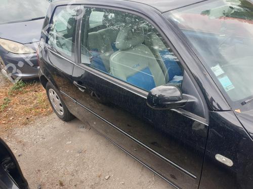 Used Right front door Right front door 38058687 38058687