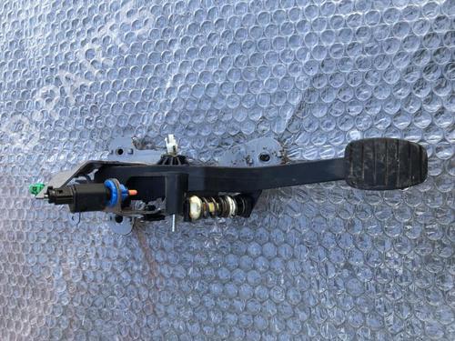 Used Clutch pedal RENAULT MEGANE III Grandtour (KZ0/1) 1.5 dCi (KZ09, KZ0D, KZ1G, KZ29, KZ14, KZ1W, KZ10, KZ1F,... (110 hp) 23934632