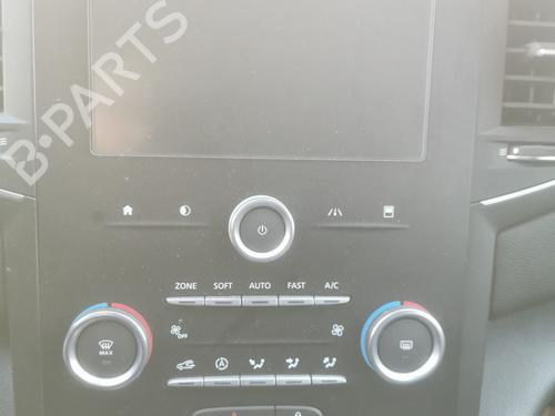 Used Climate control RENAULT MEGANE IV Hatchback (B9A/M/N_) 1.2 TCe 100 (B9MS) (100 hp) 23832128