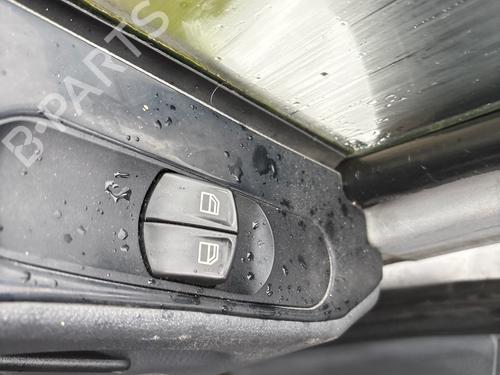 Used Left front window switch Left front window switch MERCEDES-BENZ VITO / MIXTO Van (W639) 111 CDI (639.601, 639.603, 639.605) (109 hp) 39728566 39728566