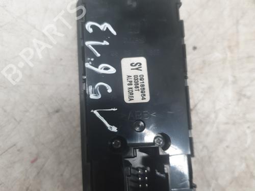 Used Left front window switch Left front window switch OPEL VECTRA C Estate (Z02) 1.9 CDTI (F35) (120 hp) 29711210 29711210