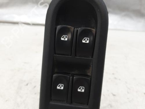 Used Left front window switch Left front window switch RENAULT CLIO III (BR0/1, CR0/1) 1.2 16V (BR0P, CR0P) (101 hp) 22874738 22874738