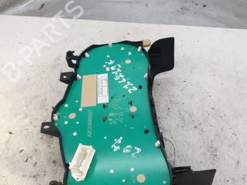 Used Instrument cluster Instrument cluster 22866318 22866318