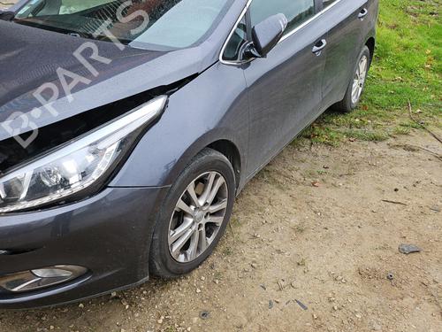 Left front seat KIA CEE'D Sportswagon (JD) 1.6 GDI | BP33680596C15 - Image 6