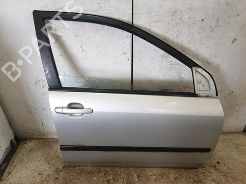 Used Right front door TOYOTA COROLLA (_E12_) 2.0 D-4D (CDE120_, CDE120R) (90 hp) 31940119