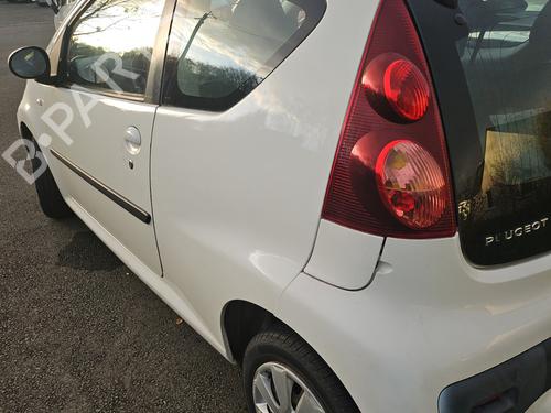 Used Parts PEUGEOT 107 (PM_, PN_)  1.0  4918496