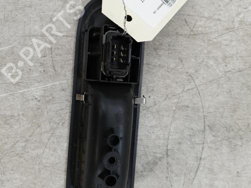 Used Right front window switch RENAULT CLIO III (BR0/1, CR0/1) 1.5 dCi (75 hp) 22872487