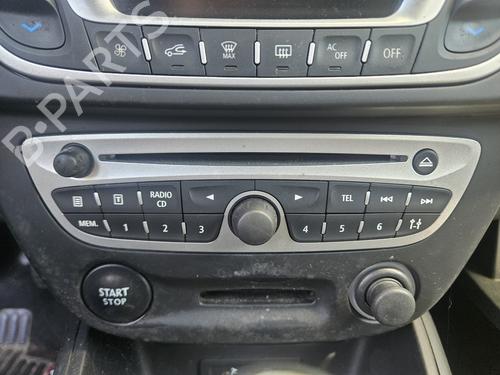 radio-renault-megane-iii-hatchback-bz01_-b3_-2008-37754311 main image