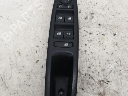 Venstre fortil elrude kontakt RENAULT MEGANE III Grandtour (KZ0/1) 1.5 dCi (KZ09, KZ0D, KZ1G, KZ29, KZ14, KZ1W, KZ10, KZ1F,... (110 hp) 22864306