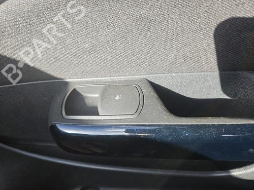 Pulsantiera anteriore destra OPEL CORSA D (S07) 1.2 (L08, L68) (86 hp) 32307874