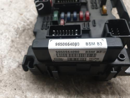 Boîte à Fusibles PEUGEOT 206 CC (2D) 2.0 S16 (136 hp) 29840033