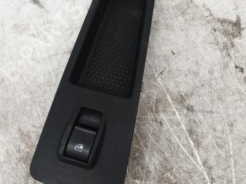 Used Right front window switch FIAT GRANDE PUNTO (199_) 1.3 D Multijet (75 hp) 24373091