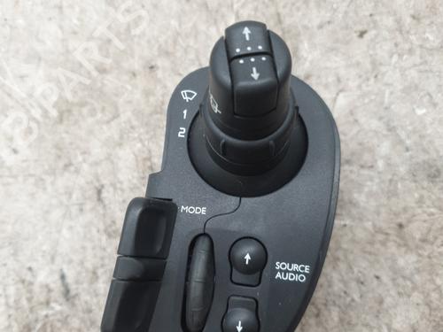 Used Steering column stalk RENAULT CLIO III Grandtour (KR0/1_) 1.5 dCi (KR0F) (86 hp) 29506732