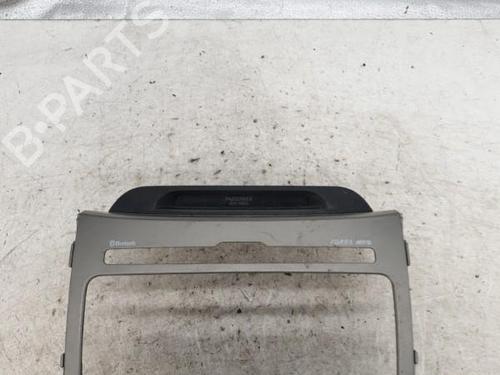 Used Display monitor KIA SPORTAGE III (SL) 2.0 CRDi AWD (136 hp) 22883651