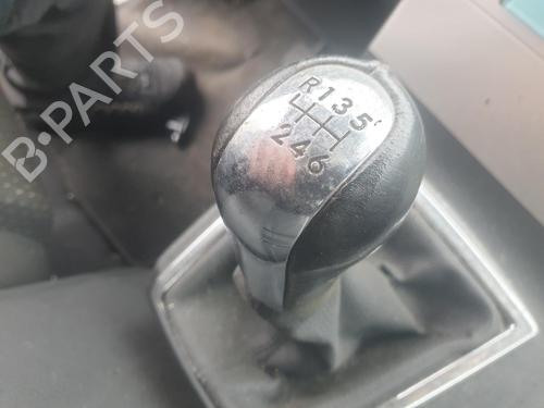 Used Shift knob Shift knob TOYOTA COROLLA Verso (ZER_, ZZE12_, R1_) 2.2 D-4D (AUR10_, AUR10R) (177 hp) 30546484 30546484