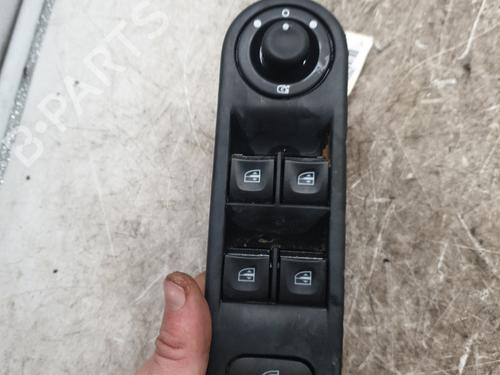 Used Left front window switch Left front window switch RENAULT CAPTUR I (J5_, H5_) 0.9 TCe 90 (90 hp) 32191824 32191824