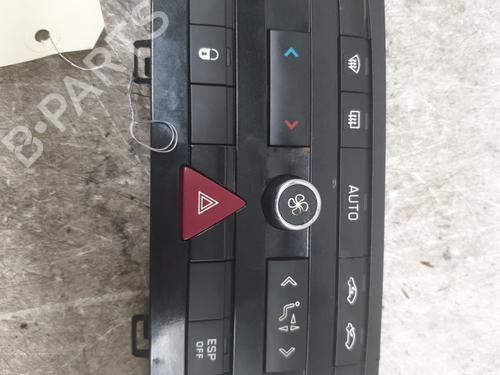 climate-control-peugeot-407-6d_-2004-2005-2006-2007-2008-2009-2010-2011-28479316 main image