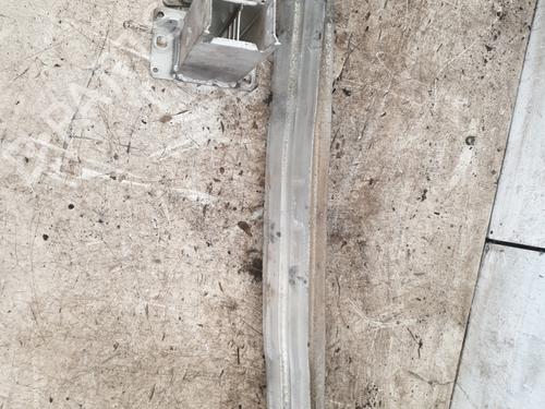 Renfort de pare-chocs avant AUDI A4 B8 Avant (8K5) 2.0 TDI (143 hp) 30100658