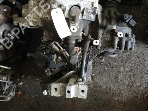 Used Gearbox VW NEW BEETLE (9C1, 1C1) 2.0 (115 hp) 23439143
