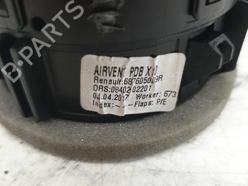 Used Air vent Air vent RENAULT ZOE (BFM_) ZOE (92 hp) 22878996 22878996