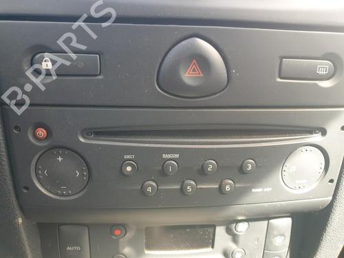 Radio RENAULT CLIO II (BB_, CB_) 1.2 16V (BB05, BB0W, BB11, BB27, BB2T, BB2U, BB2V, CB05,... (75 hp) 28707616