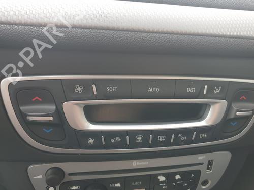 Used Climate control RENAULT MEGANE III Grandtour (KZ0/1) 1.6 dCi (KZ00, KZ12, KZ13) (130 hp) 28117227