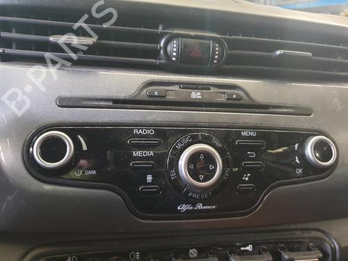 radio-alfa-romeo-giulietta-940_-2010-2011-2012-2013-2014-2015-2016-2017-2018-2019-2020-32349092 main image
