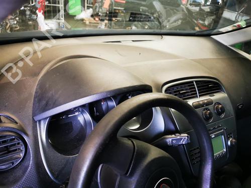 Used Dashboard SEAT ALTEA XL (5P5, 5P8) 1.9 TDI (105 hp) 22876354