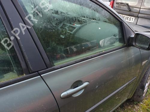Used Right front door RENAULT MEGANE II Saloon (LM0/1_) 1.6 (113 hp) 25049178