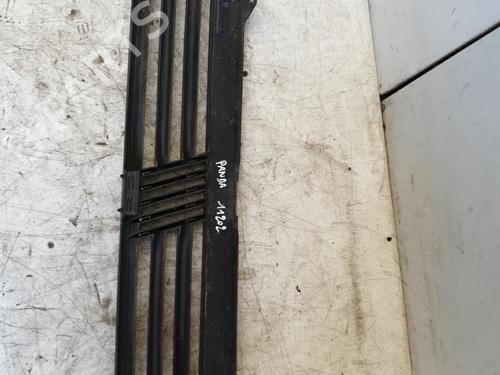 Used Grille Grille 25842803 25842803