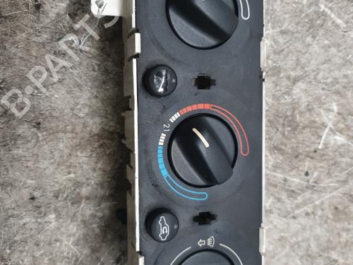 Climate control PEUGEOT 306 Hatchback (7A, 7C, N3, N5) 2.0 HDI 90 | BP29896367I5